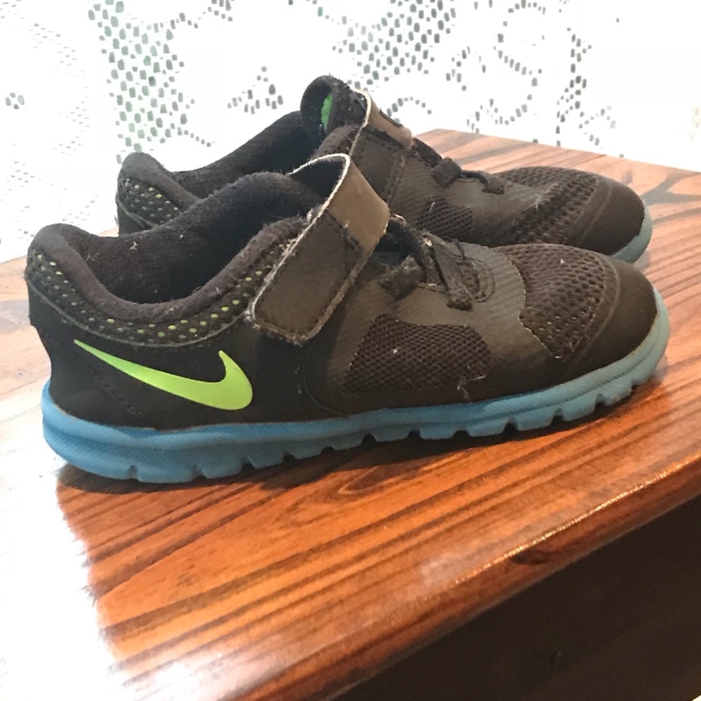 Used Nike Kids Athletic Shoes